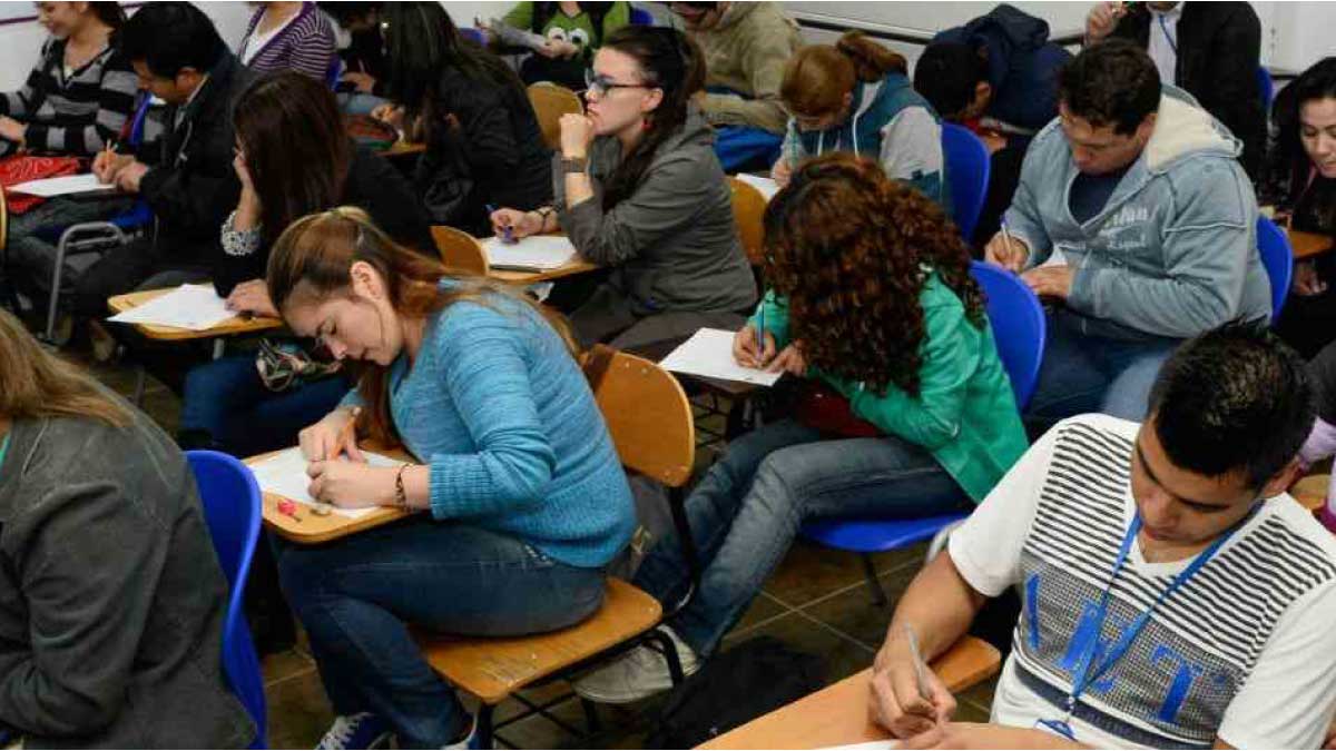 Estudiantes podrán acceder a la universidad con créditos condonables