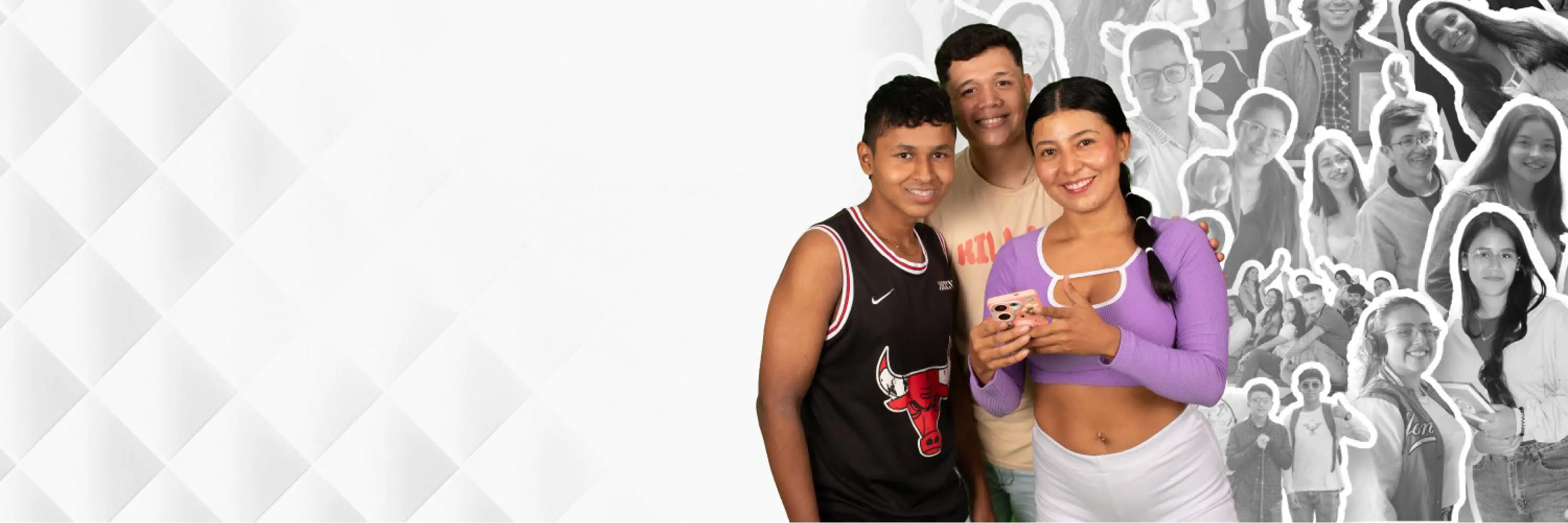 Fotografía de estudientes sonriendo