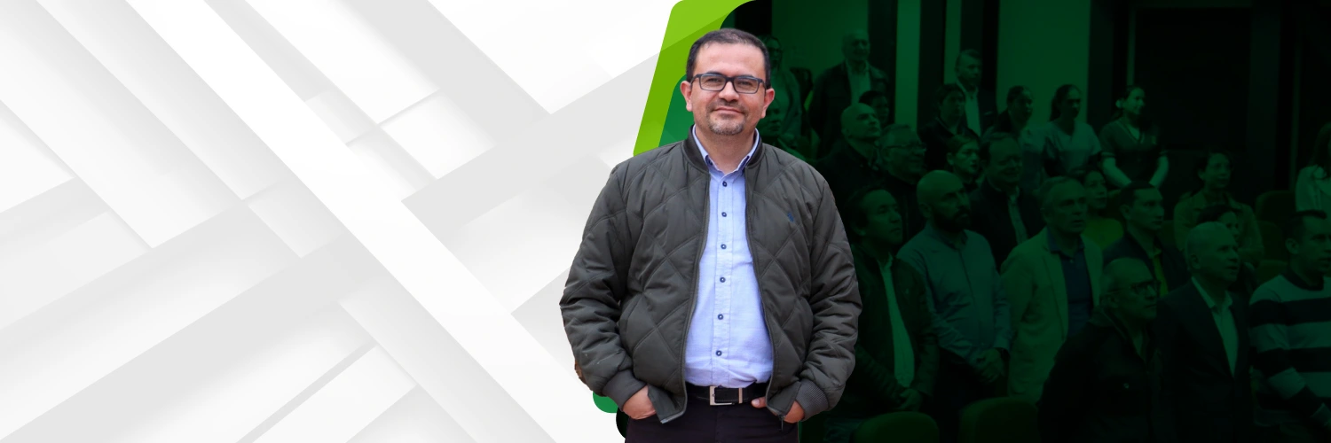 Graduado con diploma en la Universidad de Cundinamarca