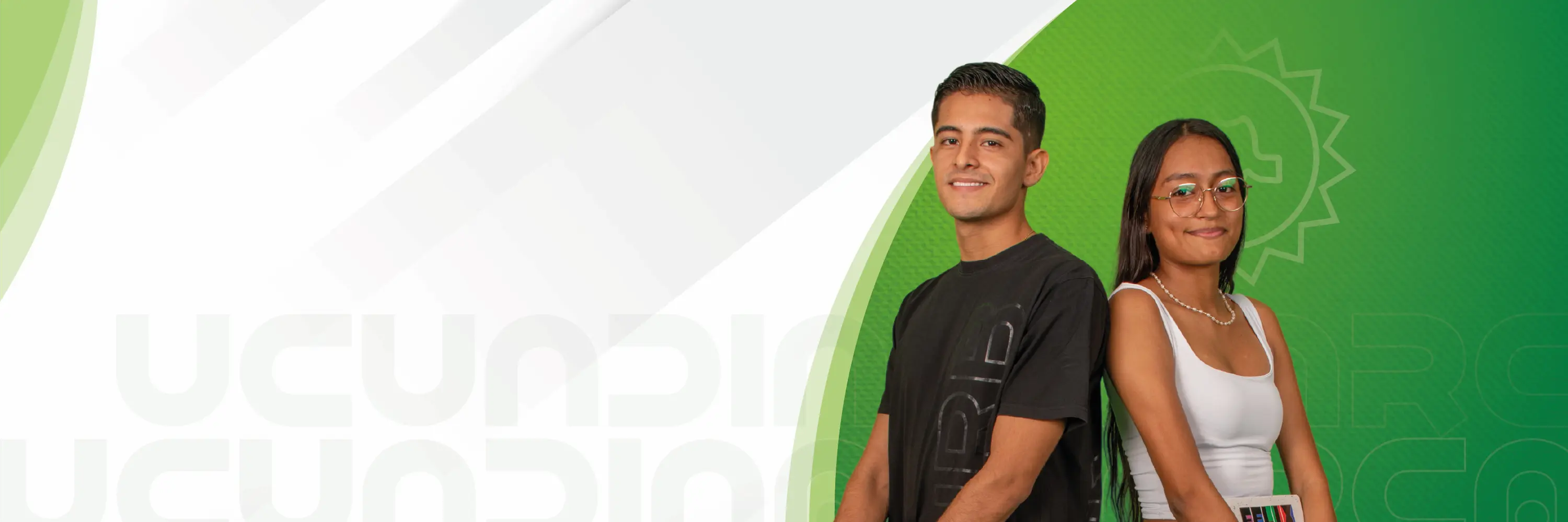 fotografía estudiantes sonriendo