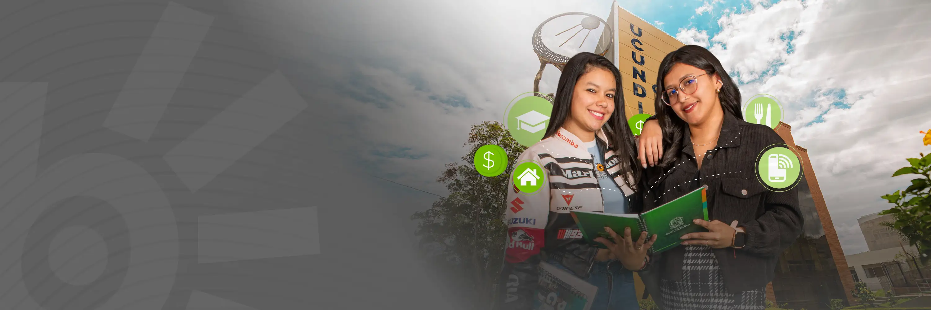 Dos estudiantes de la Universidad de Cundinamarca posan con un cuaderno frente a la sede principal.