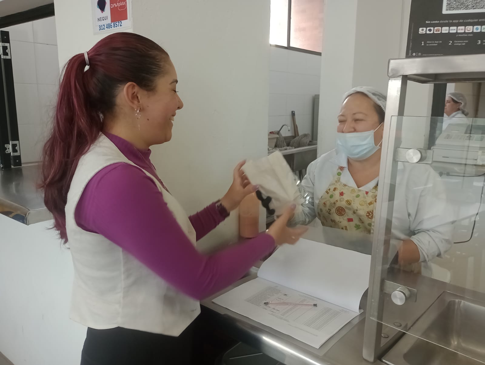 Estudiantes en restaurante