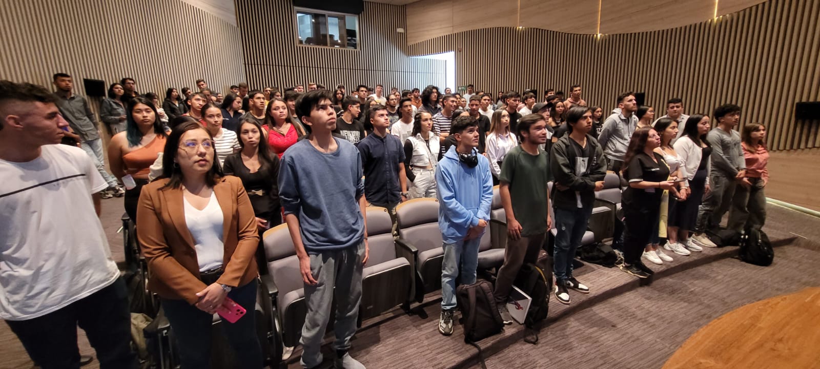 Estudiantes en Evento el pensador