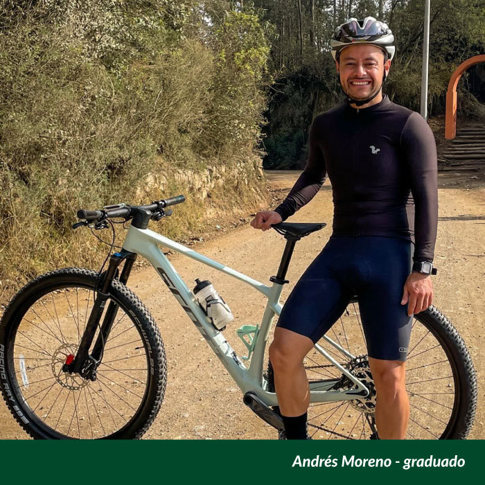 Fotografía de Andrés Moreno, graduado