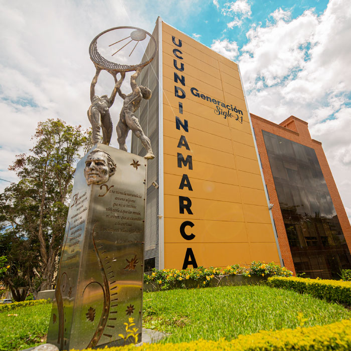 Fotografía de fachada de la universidad de cundinamarca sede fusagasugá