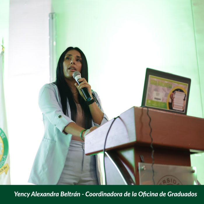 Fotografía de Yency Alexandra Beltrán, Coordinadora de la Oficina de Graduados