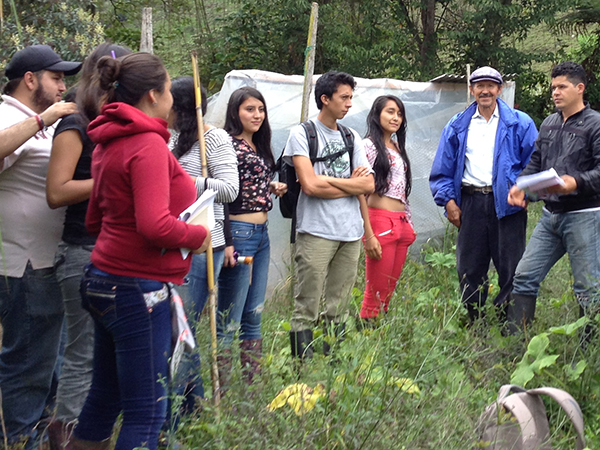 Imagenes de jovenes estudiantes